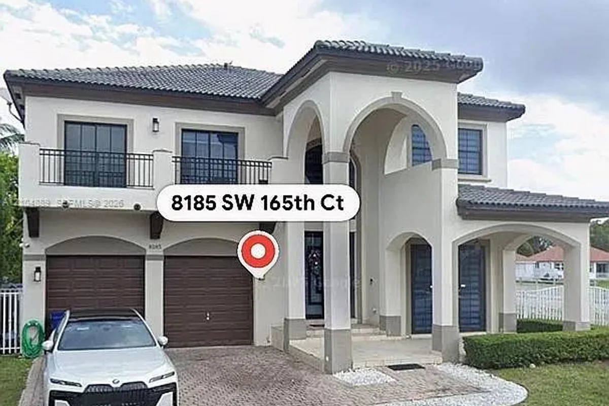 8185 SW 165th Ct, Miami: photo 1 of 11