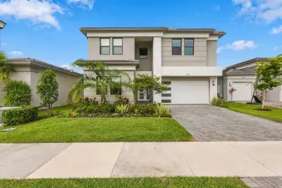 8351 Fishers Island Way, Boca Raton: photo 1 of 43
