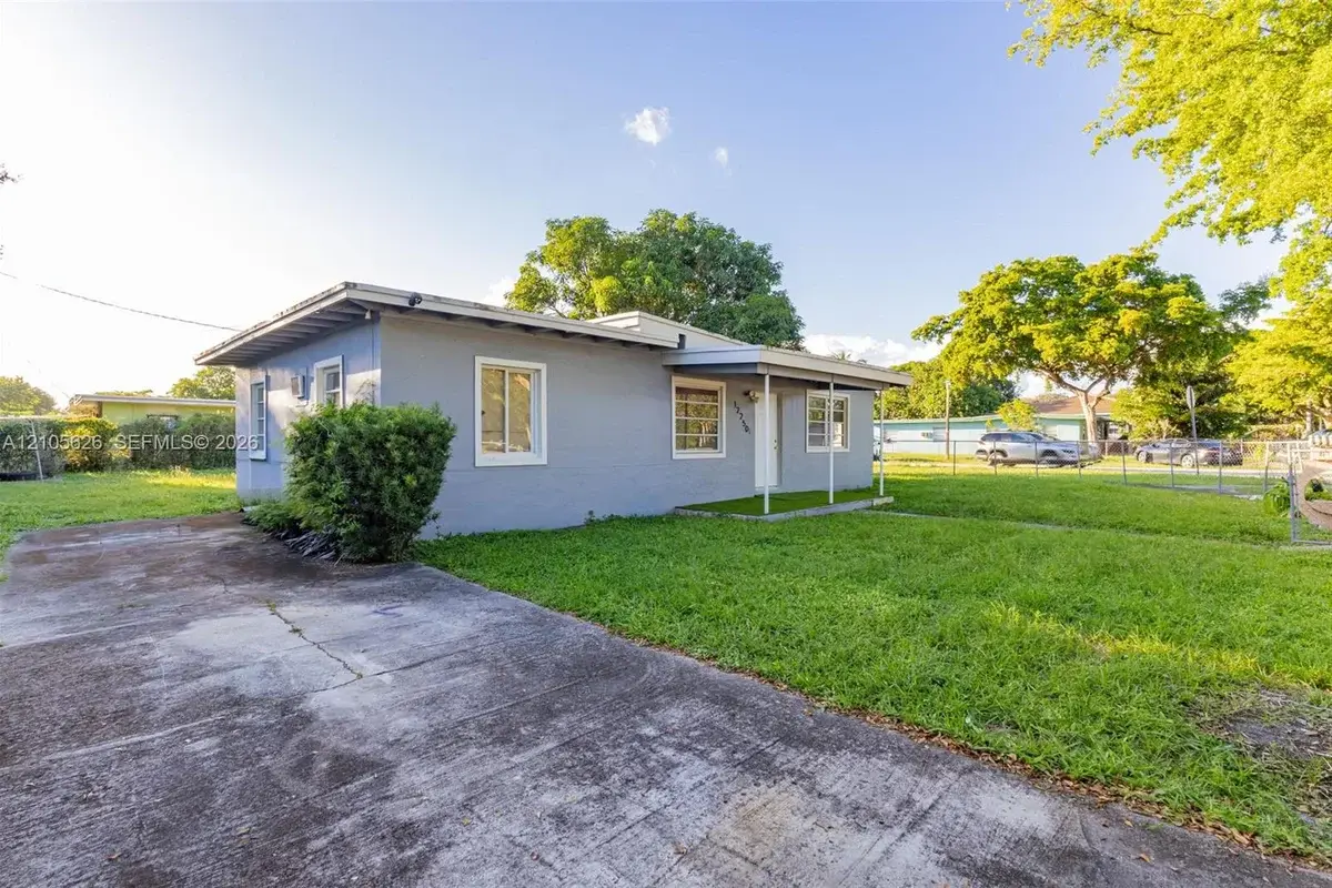 12250 NW 13th Ave, North Miami: photo 1 of 29