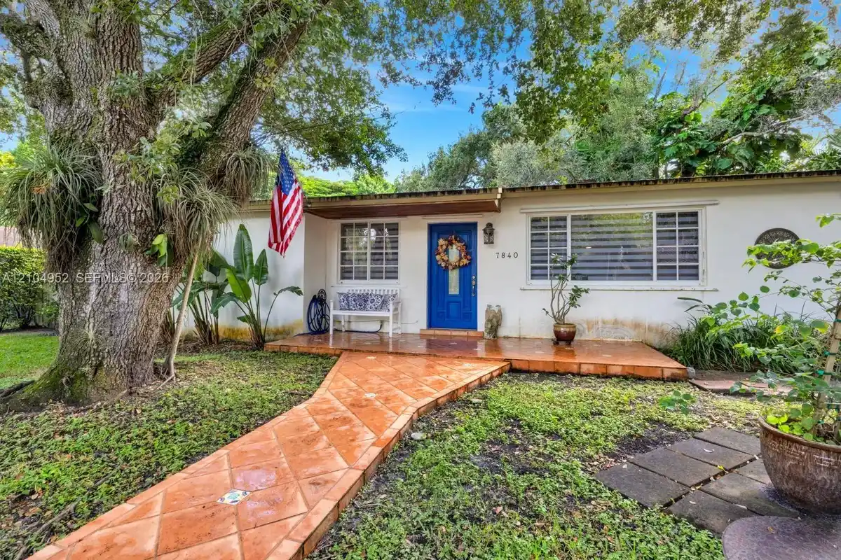 7840 SW 99th St, Miami: photo 1 of 26