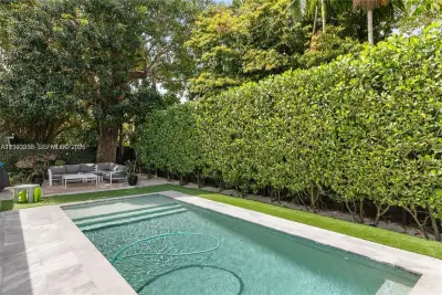 11810 W Biscayne Canal Rd, Miami: photo 1 of 19