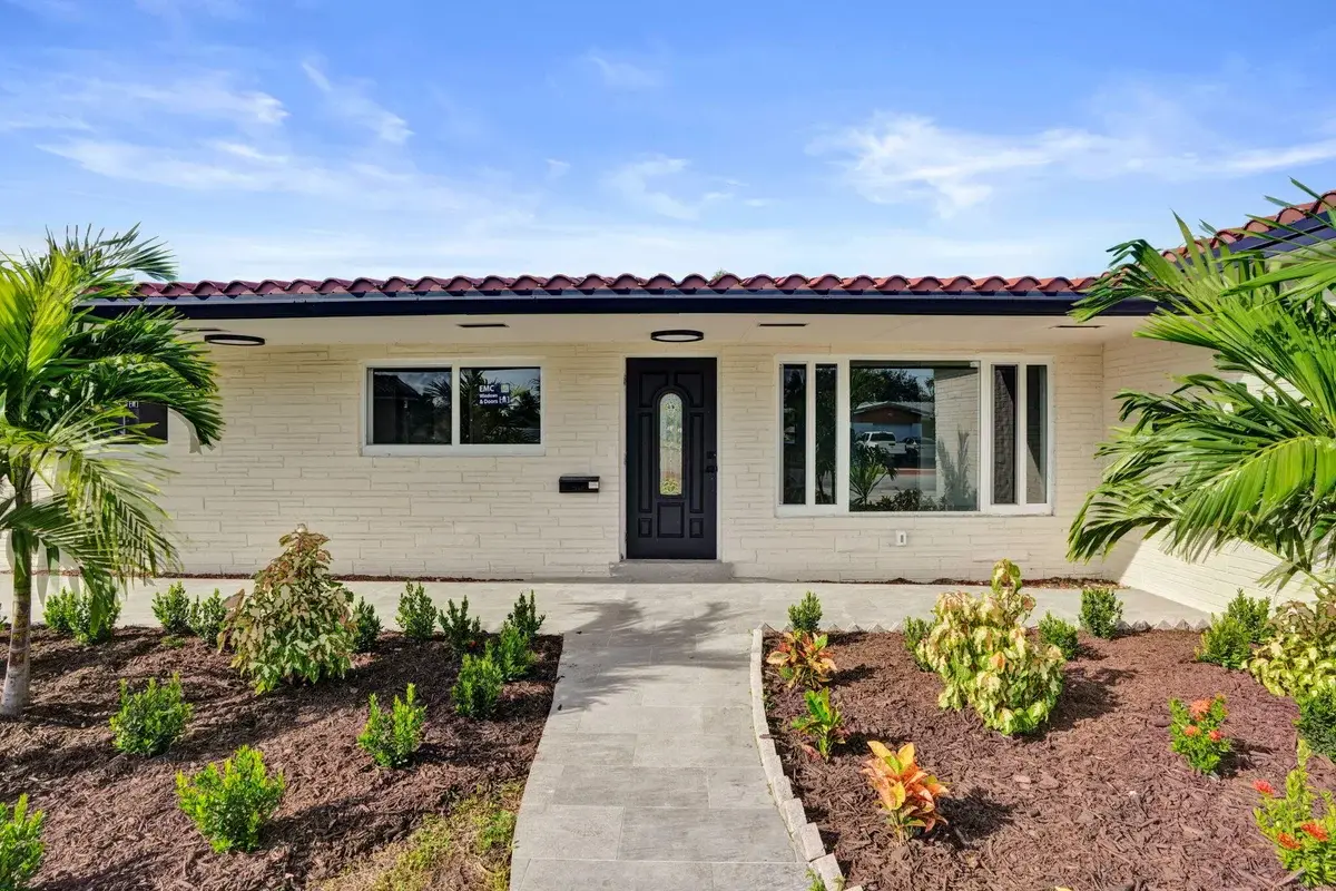 8351 NW 19th St, Pembroke Pines: photo 1 of 51