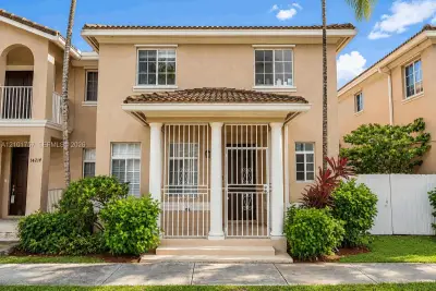 14218 SW 272nd St, Homestead: photo 1 of 39