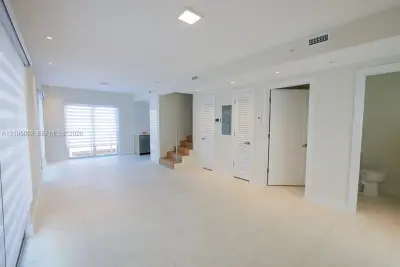 643 Jefferson Ave #11, Miami Beach: photo 1 of 13