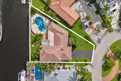 2651 NE 43rd St, Lighthouse Point: photo 1 of 50