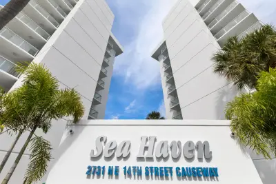 2731 NE 14th Street Cswy #407, Pompano Beach: photo 1 of 49