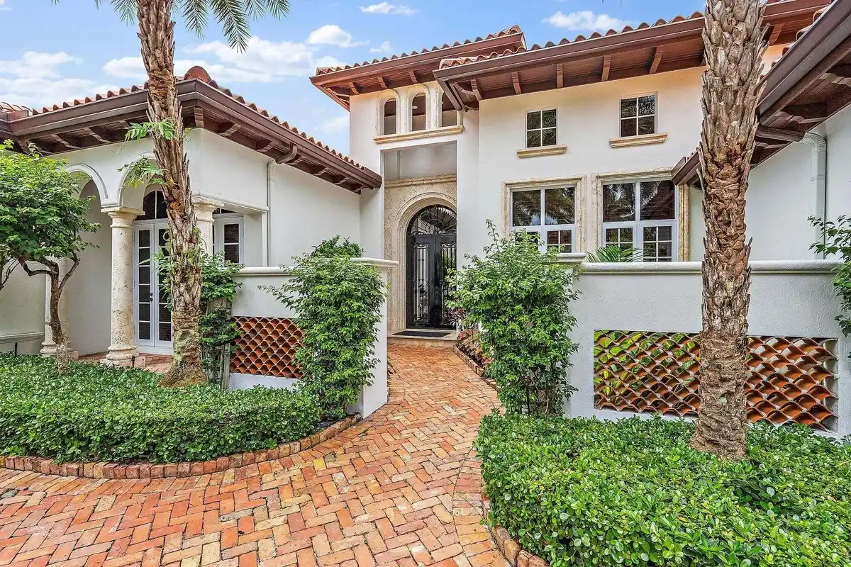 817 Harbour Isles Pl, North Palm Beach: photo 1 of 71