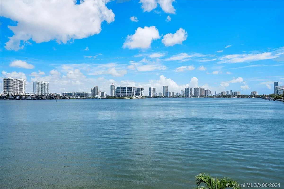251 174th St #602, Sunny Isles Beach: photo 1 of 55