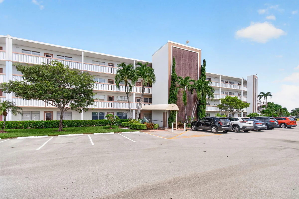 2030 Wolverton B, Boca Raton: photo 1 of 5