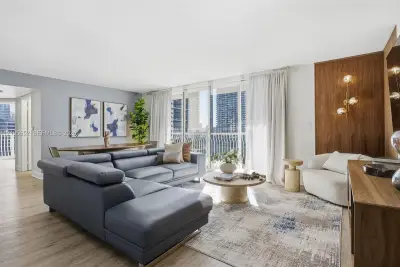 1200 Brickell Bay Dr #1723, Miami: photo 1 of 42