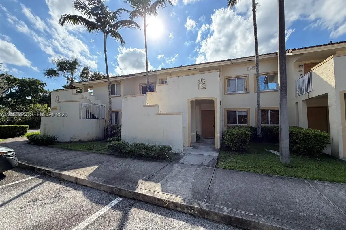 4785 SW 62nd Ave #102, Davie: photo 1 of 19