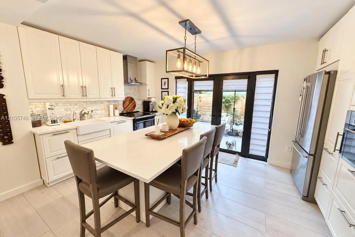 7818 SW 102nd Ln, Miami: photo 1 of 30