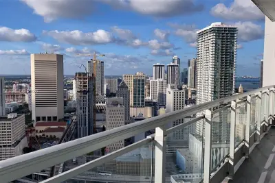 90 SW 3rd St #3907, Miami: photo 1 of 31