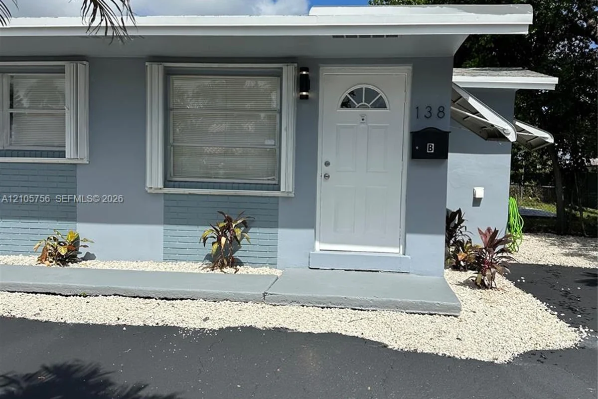 137 SE 2nd Ave #A, Hallandale Beach: photo 1 of 16