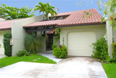 3815 Alcantara Ave #D-77, Doral: photo 1 of 42
