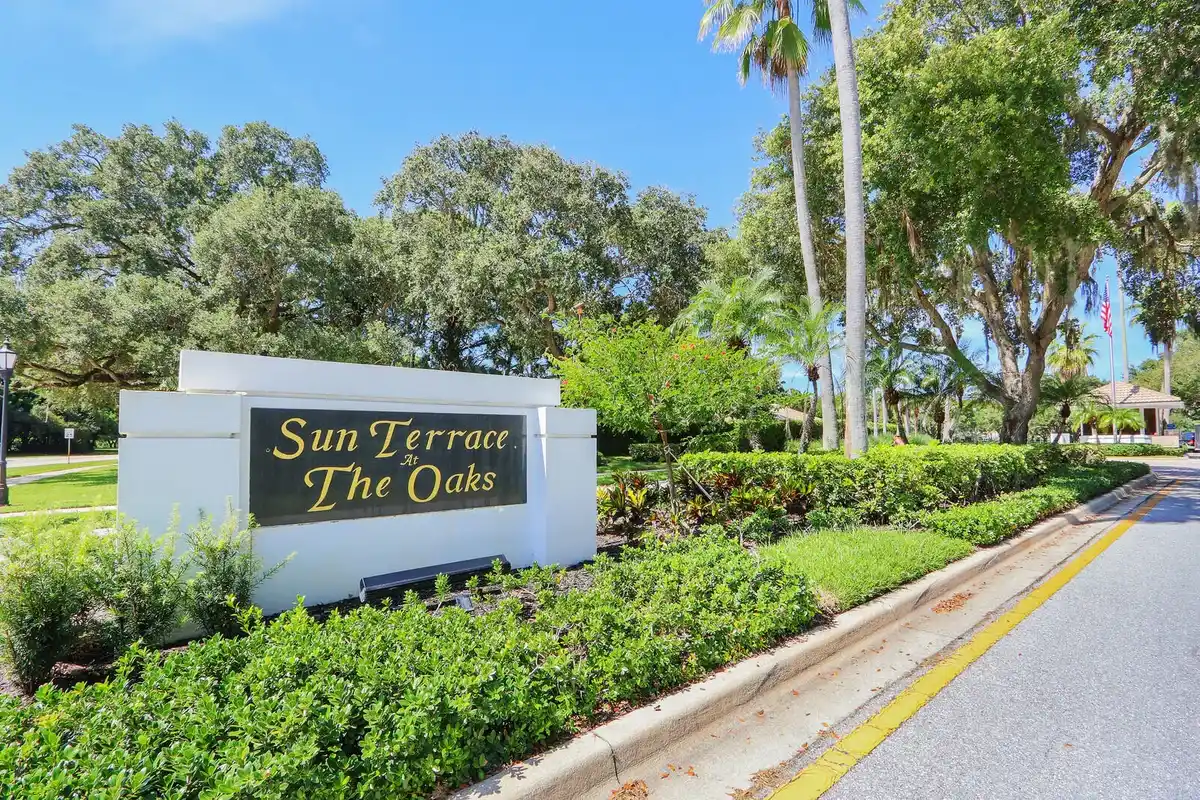 8701 Chapman Oak Ct, Palm Beach Gardens: photo 1 of 25