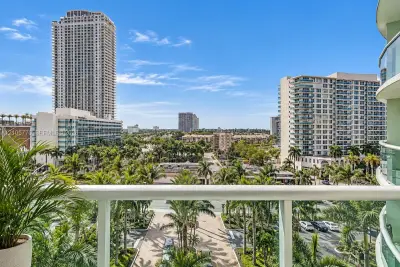 3901 S Ocean Dr #8S, Hollywood: photo 1 of 1