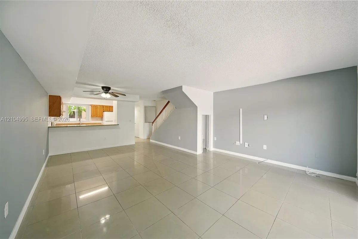 14907 SW 80th St #207, Miami: photo 1 of 19