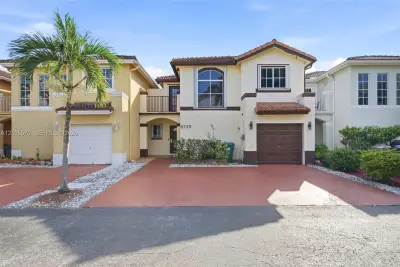 8735 SW 158th Path, Miami: photo 1 of 27