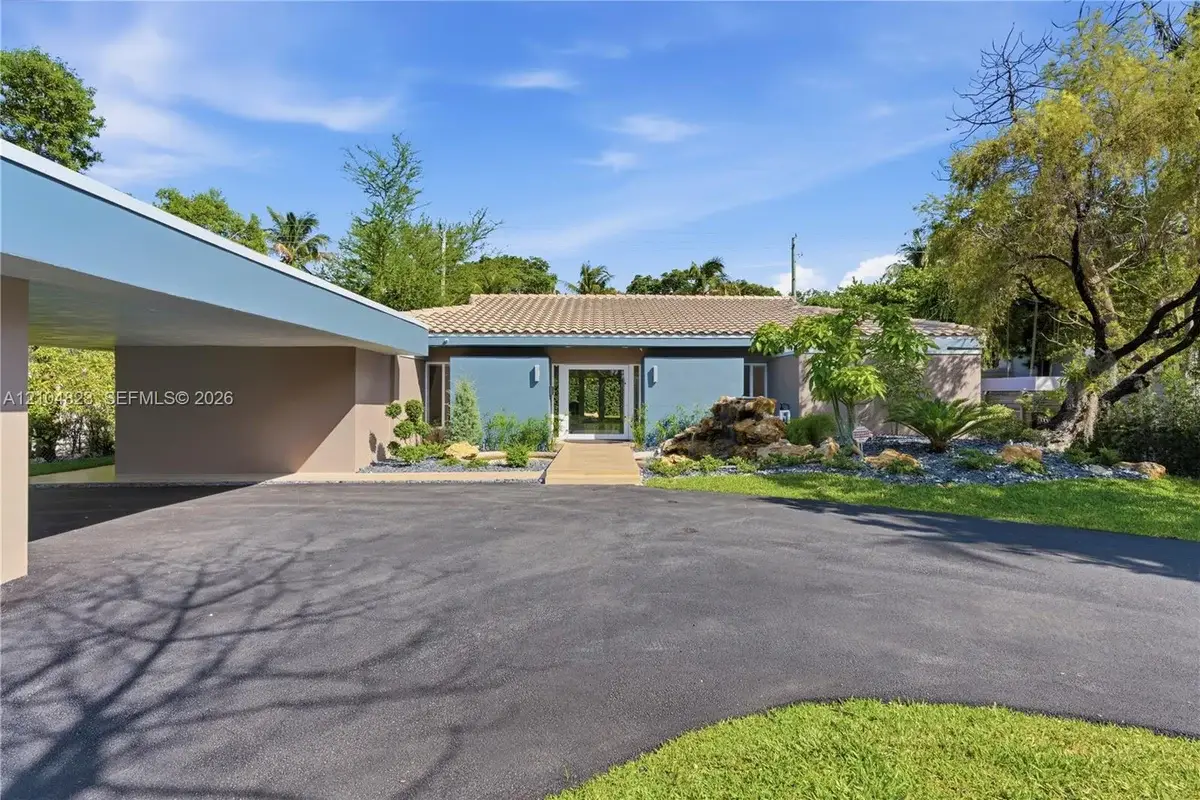 291 E Shore Dr E, Miami: photo 1 of 57
