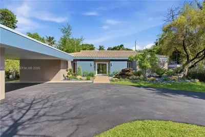 291 E Shore Dr E, Miami: photo 1 of 57