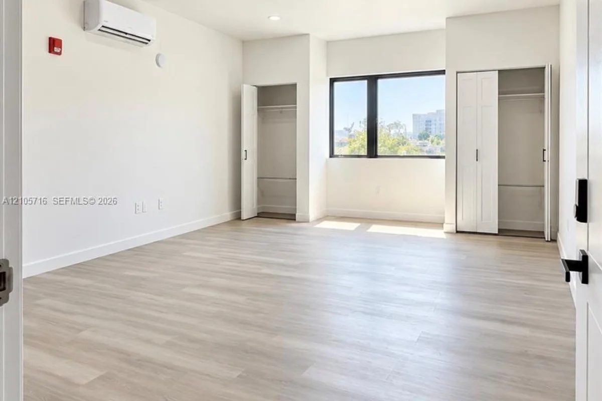 Apartment in Miami: photo 1 of 6