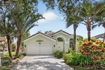 2633 Rio De Janeiro Ave, Cooper City: photo 1 of 66