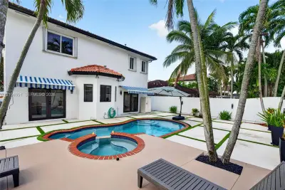 15217 SW 36th Ter, Miami: photo 1 of 53