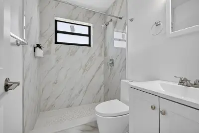 430 NW 19th Ave, Fort Lauderdale: photo 1 of 4