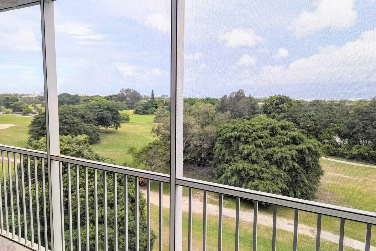 3150 N Palm Aire Dr #709, Pompano Beach: photo 1 of 19