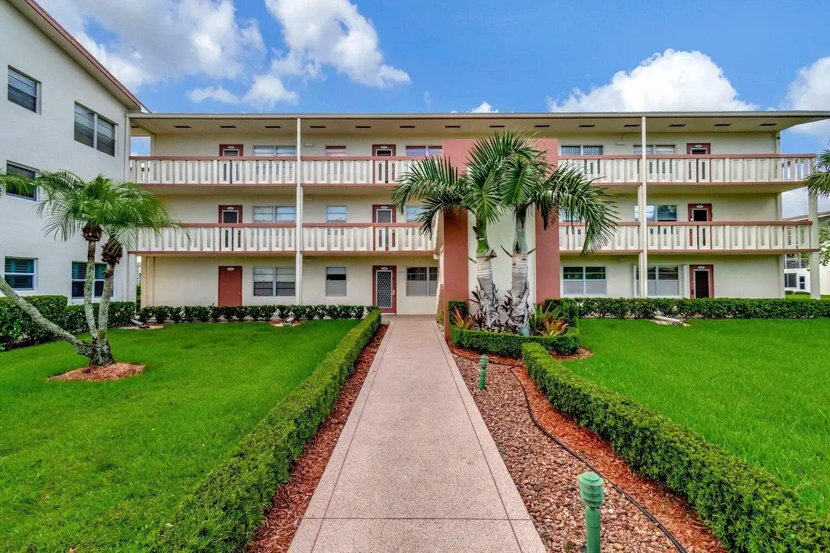 5 Mansfield A, Boca Raton: photo 1 of 11