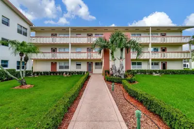 5 Mansfield A, Boca Raton: photo 1 of 11