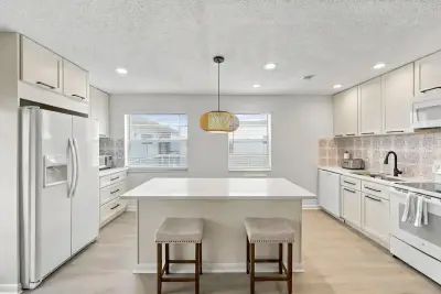 74 Normandy B, Delray Beach: photo 1 of 28