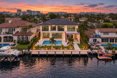 2921 NE 23rd St, Pompano Beach: photo 1 of 91