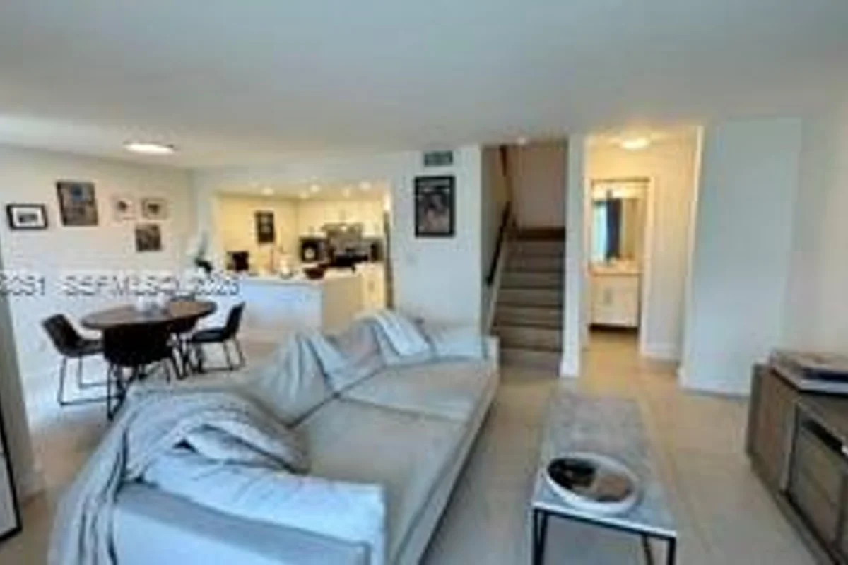 4540 SW 68th Ct Cir #43-7, Miami: photo 1 of 26