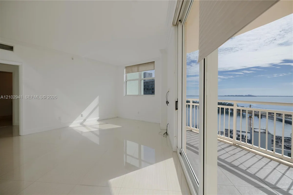 2475 Brickell Ave #1807, Miami: photo 1 of 19