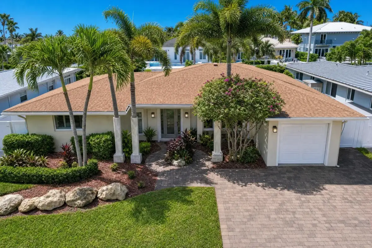 330 SE 10th St, Pompano Beach: photo 1 of 89