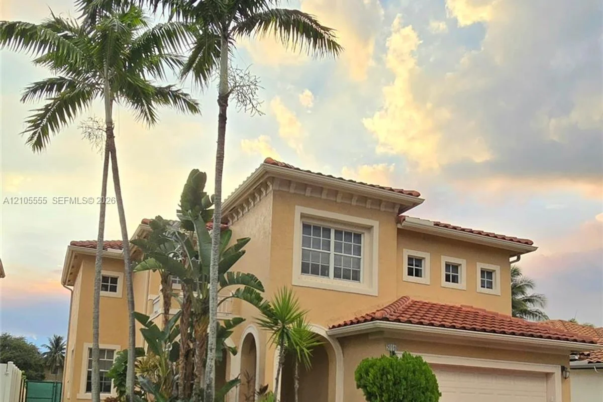 5016 SW 134th Ave, Miramar: photo 1 of 22