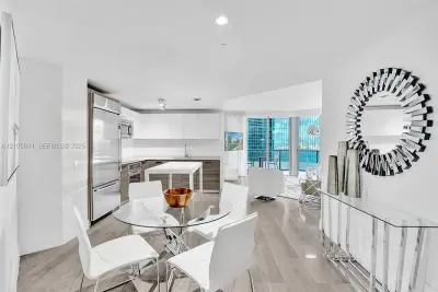 1300 Brickell Bay Dr #2702, Miami: photo 1 of 49