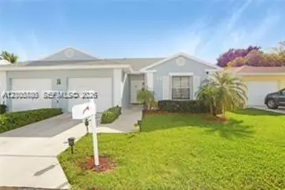 527 SE 21st Dr, Homestead: photo 1 of 16