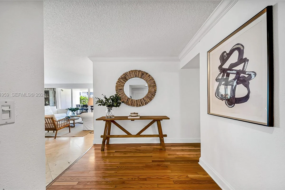 199 Ocean Lane Dr #305, Key Biscayne: photo 1 of 57