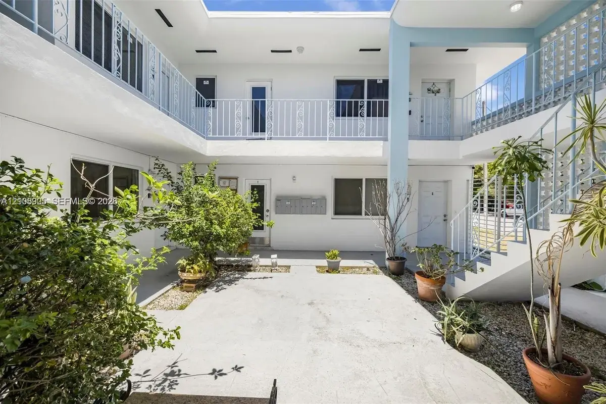 501 NE 82nd Ter #4, Miami: photo 1 of 15