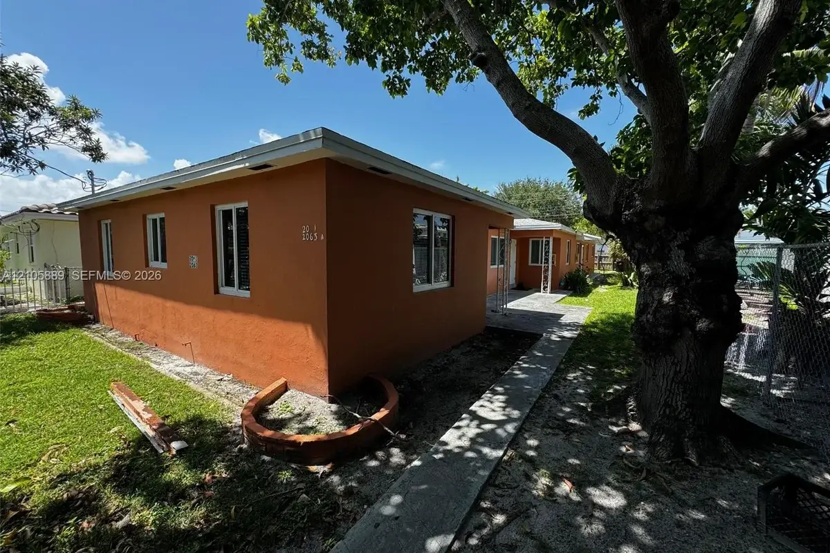 2063 NE 167th St #A, North Miami Beach: photo 1 of 21