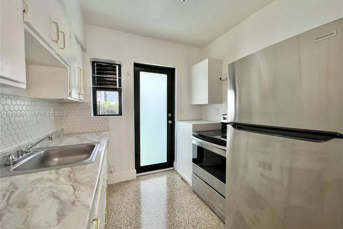 877 80th St #2, Miami Beach: photo 1 of 14