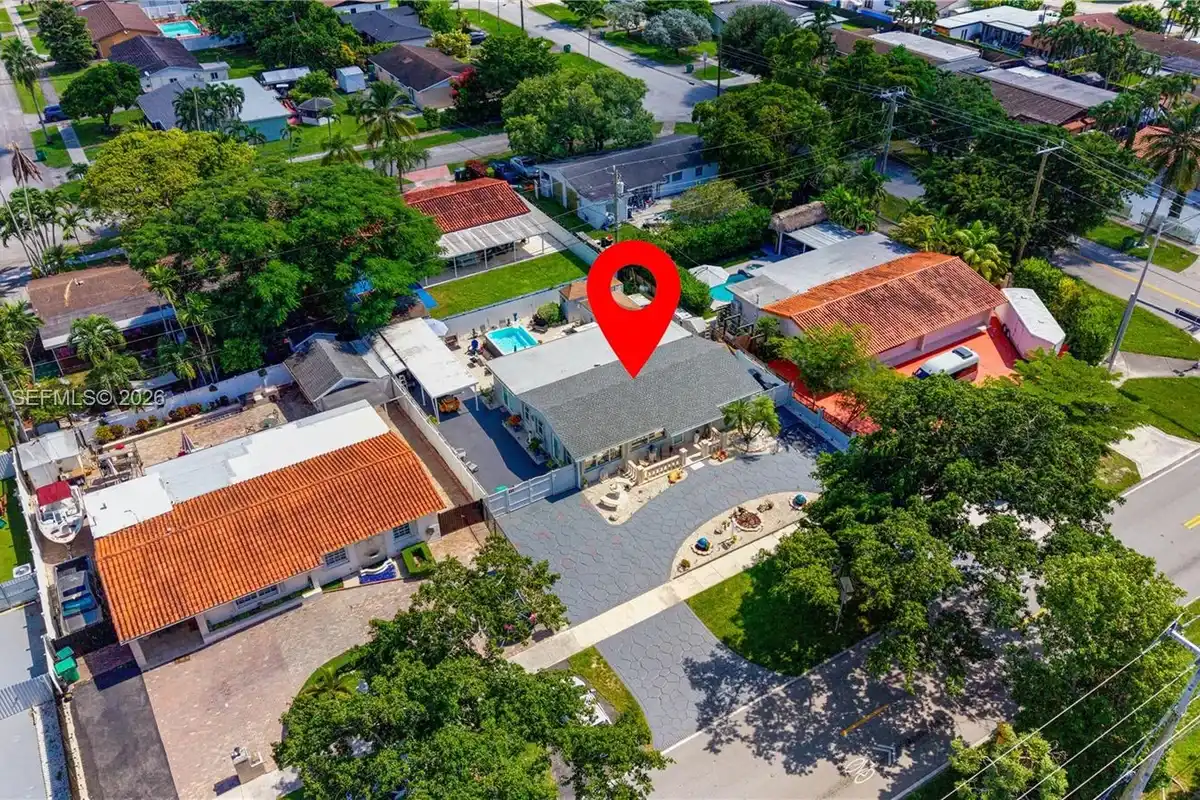 3315 SW 127th Ave, Miami: photo 1 of 40