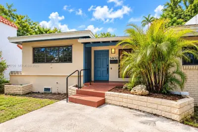 1400 Madrid St, Coral Gables: photo 1 of 14
