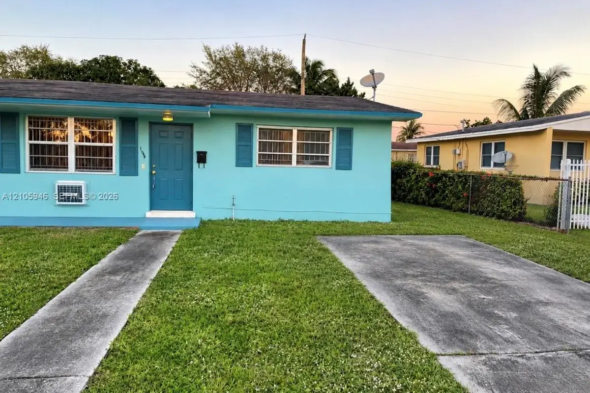 1195 NW 100th Ter #1, Miami: photo 1 of 3