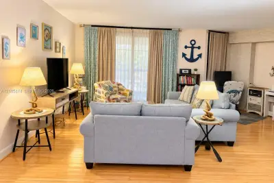 3300 NE 192nd St #1103, Aventura: photo 1 of 21