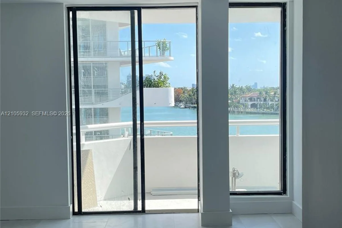 6820 Indian Creek Dr #4D, Miami Beach: photo 1 of 27