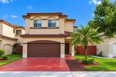 11320 NW 43rd Ter, Doral: photo 1 of 40